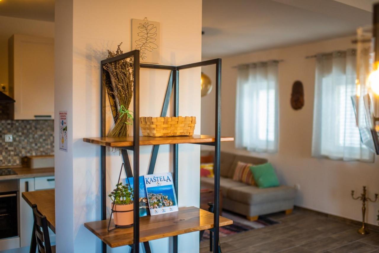 Apartman Paula Kastela Ngoại thất bức ảnh