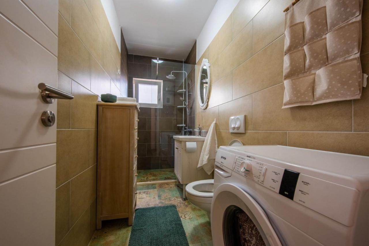 Apartman Paula Kastela Ngoại thất bức ảnh